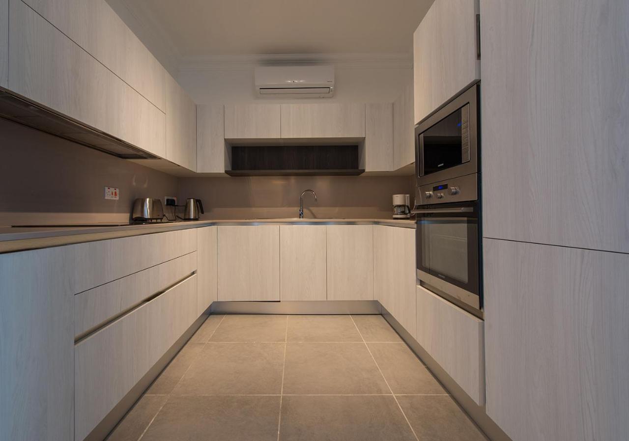 Seafront Apartment Sliema Ngoại thất bức ảnh