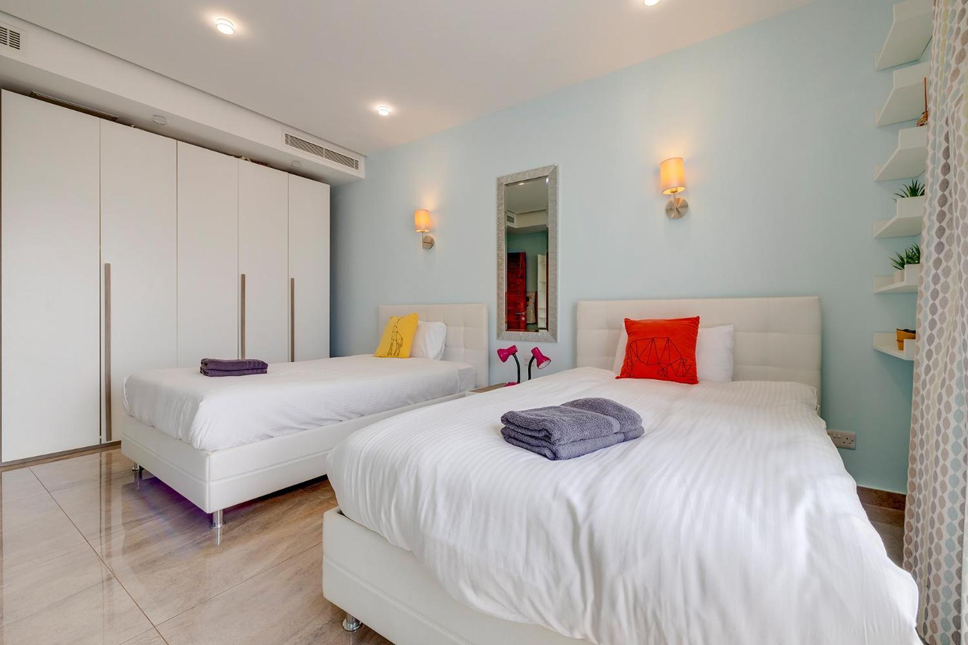 Seafront Apartment Sliema Ngoại thất bức ảnh